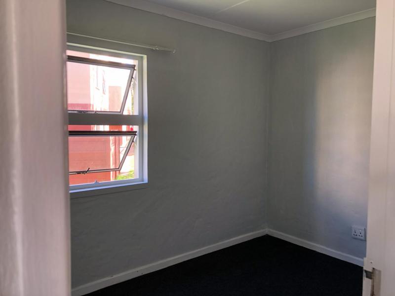 To Let 1 Bedroom Property for Rent in Amalinda Eastern Cape